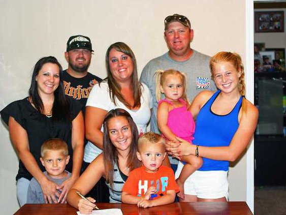 Socr-GuiborSign-Pic-1a