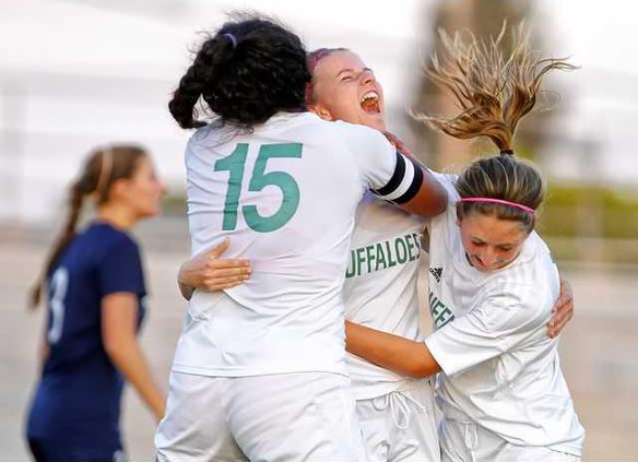MHS GIRLS SEMIS SOCCER1 5-19-16