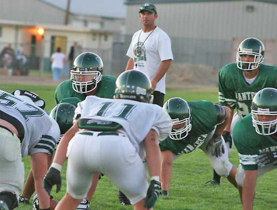 4MON-fbscrimmages-pic7