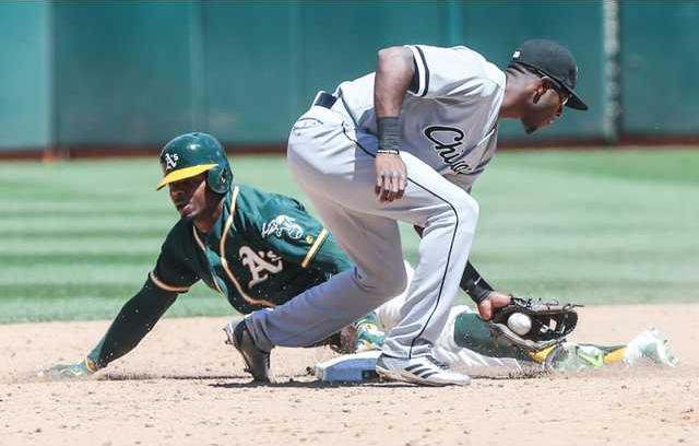 BBA--White Sox-Athletics pic 1 