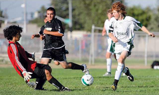LHSMHS-SOCCER4-9-18-09