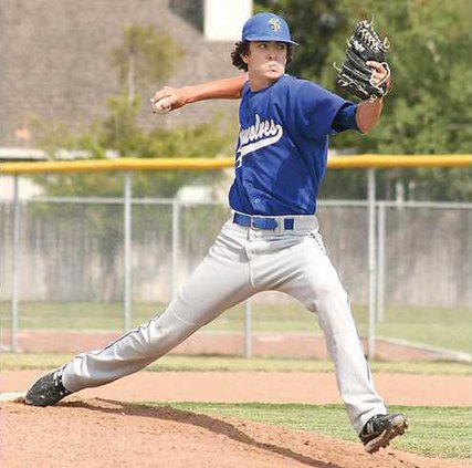 base---shs-v-cv---pic1