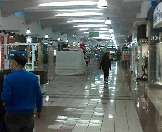 pic mall walkers 1 n