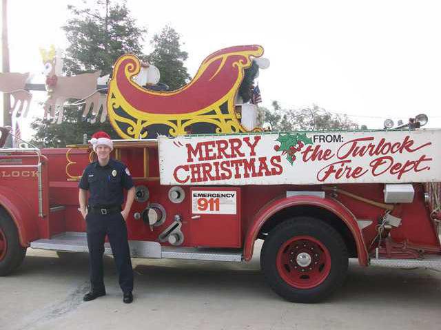 Fire Rescue Santa Santa and his firefighter helpers are on their way - Turlock Journal