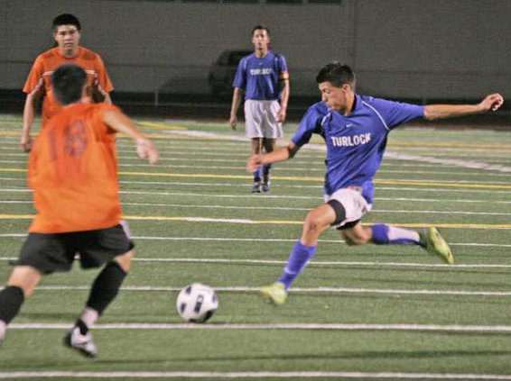 THS soccer pic2     