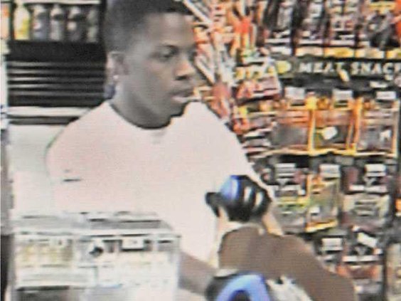 Convenience-robbery-DSC 4889-LT