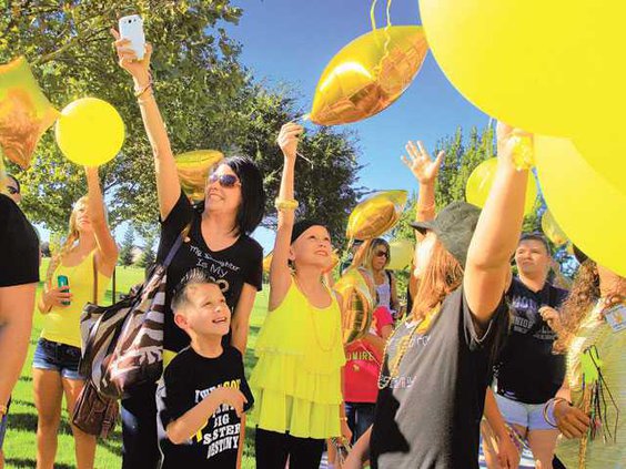 BALLOONS CANCER1-9-9-13-LT