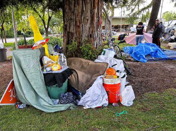 HOMELESS PARK1 4-20-17