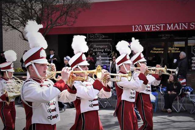 Almond Parade DSC 1969