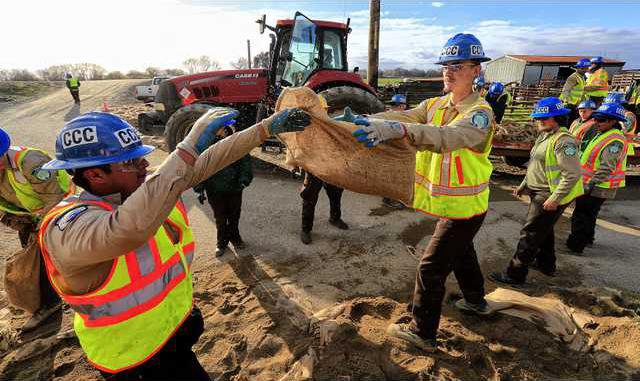 LEVEE FLOOD SANDBAGS CCC1 2-20-17