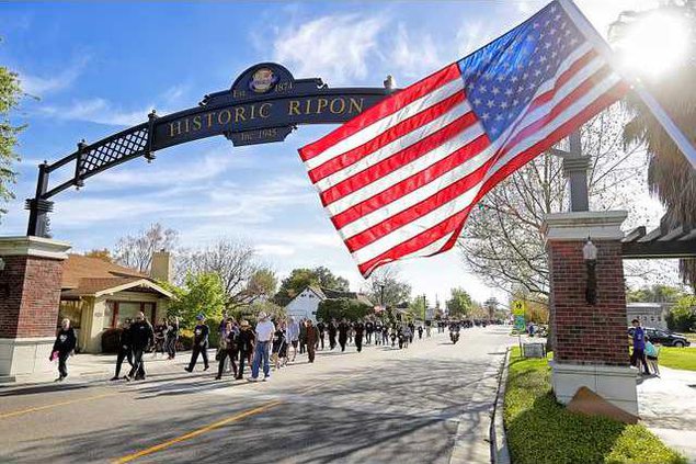 RIPON FIRST RESPONDERS WALK1 4-3-17