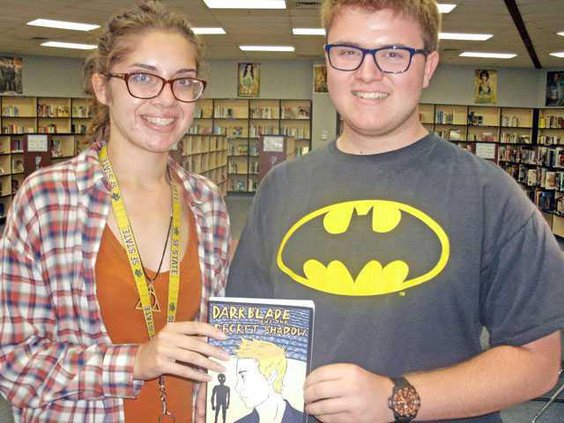 pic book-signing-1-LT