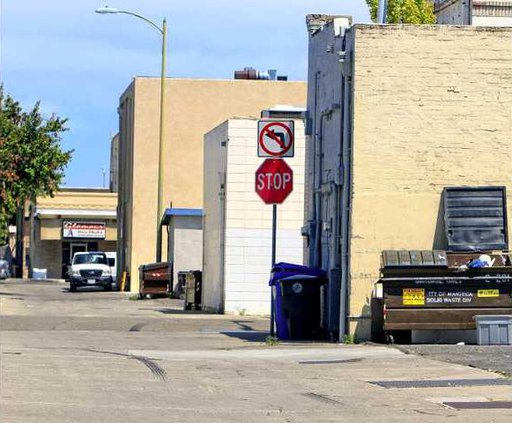 ALLEY DOWNTOWN1 7-20-15