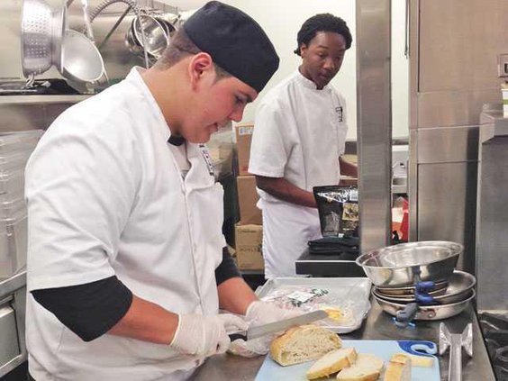 Culinary-competition-Participant-Burns-and-Harvey-LT