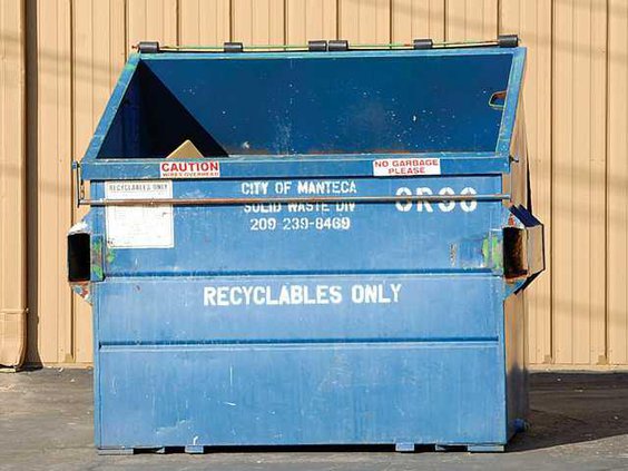 Dumpster-sleeper-DSC 2889a