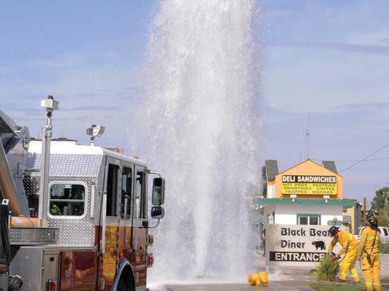 Hydrant crash DSC 4472 LT