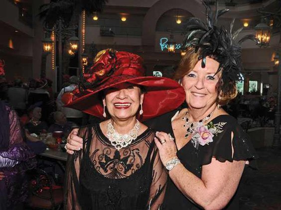 Red-Hatters-DSC 5019-LT