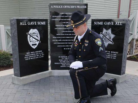 Ripon PD memorialDSC 2465