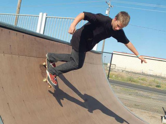 SKATE--Pic-3