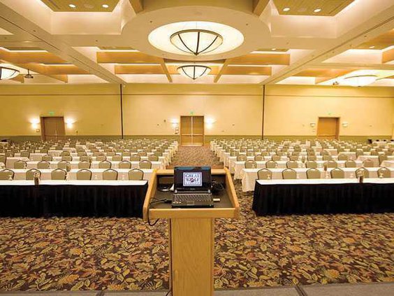 great-wolf-conference-center-LT