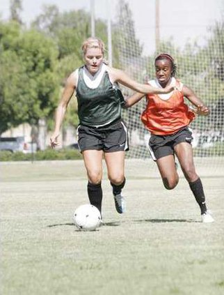 Womens soccer pic1