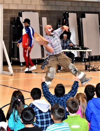 Flash FD clown dance DSC_3748.jpg