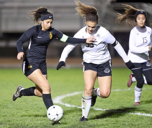 Bulletin girls soccer 2018-19