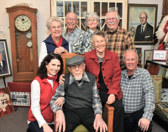 TOP Eastburg family DSC_6358 WEB.jpg