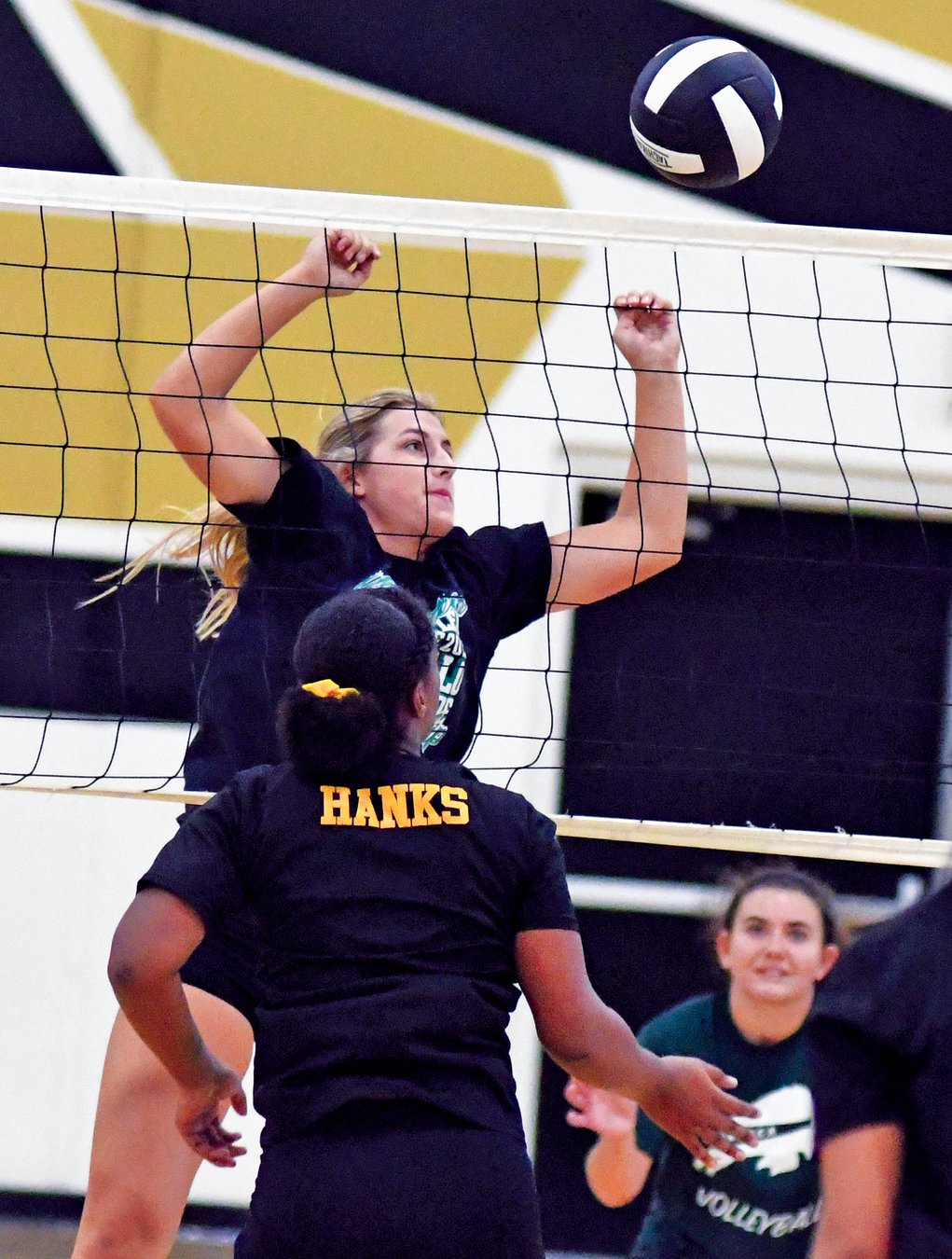 GIRLS VOLLEYBALL: Rebuilding Buffs - Manteca Bulletin GIRLS VOLLEYBALL: Rebuilding Buffs - Manteca Bulletin