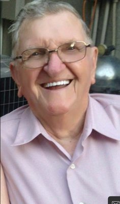 Kenneth Burton obit pic