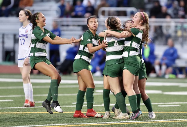 Bulletin girls soccer 2019-20