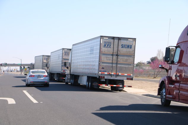 trucks omn moffat
