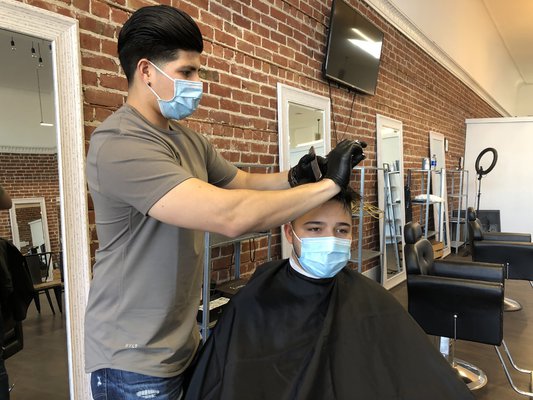 barber club