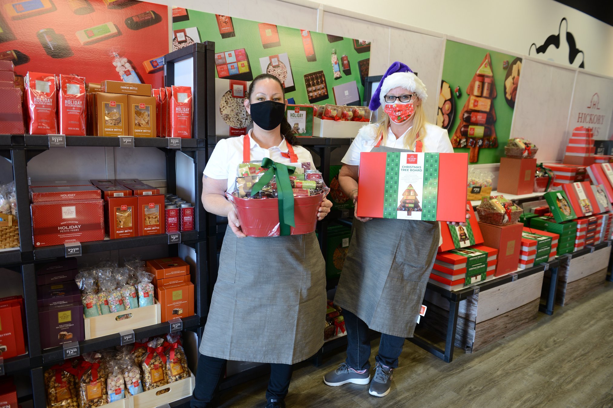 Gifts, Snacks And Tradition At Hickory Farms Oakdale Leader