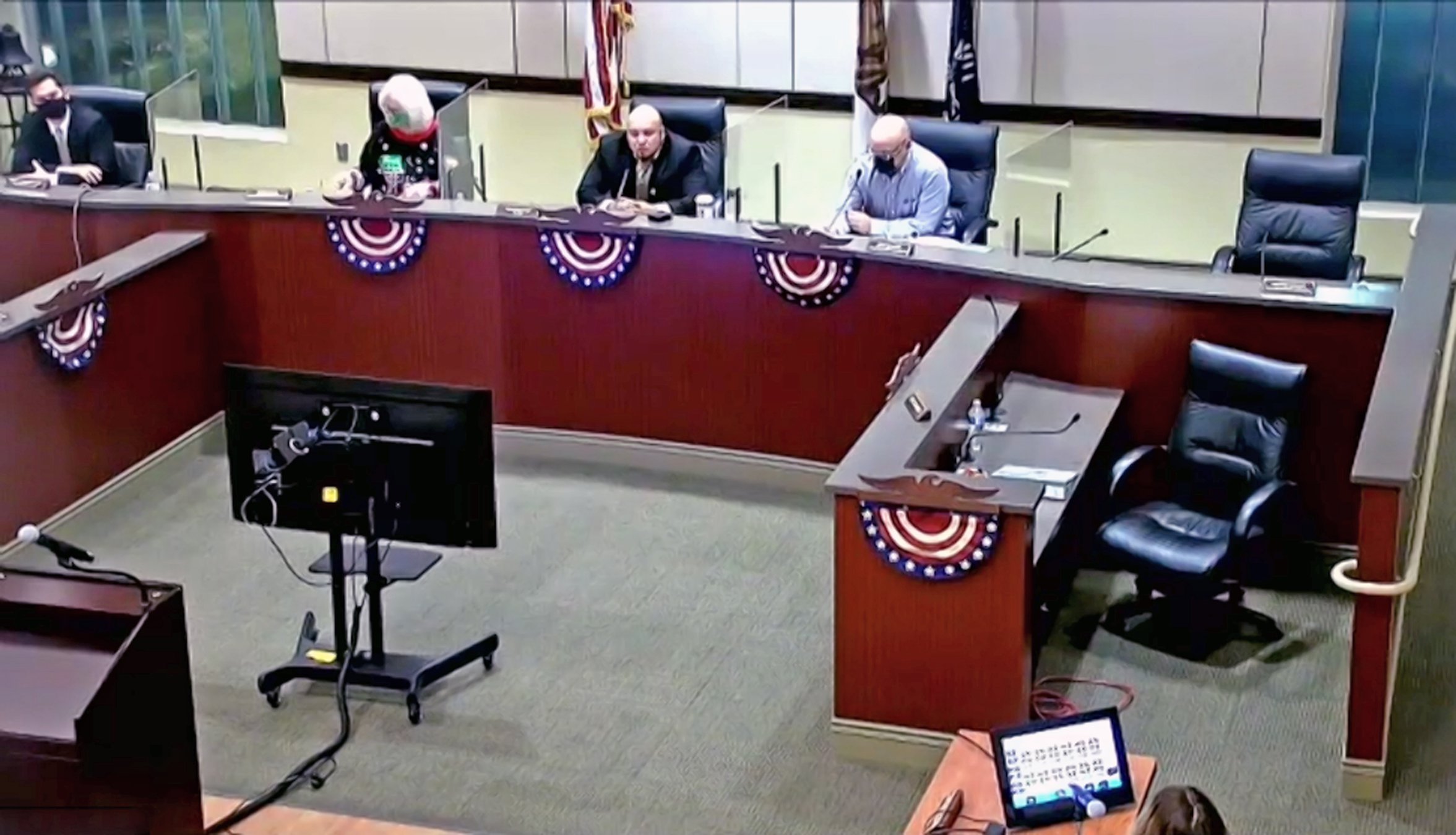 Rift in the new council starts with pick of Couper Condit as vice mayor ...