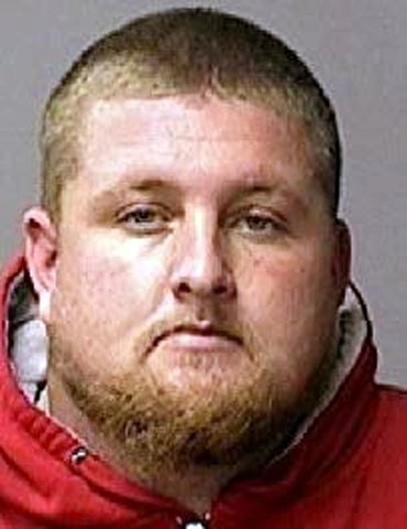 Suspect wanted for domestic violence tries to run from officers - Vimarsana News