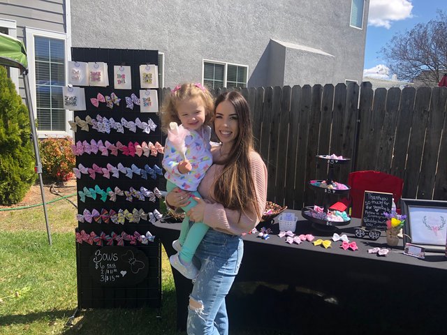 Bow business a booming success for Turlock mom - Turlock Journal