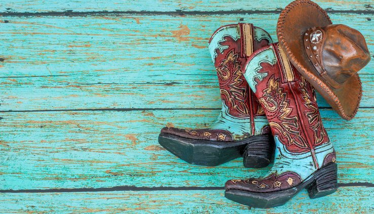 Boots bows