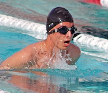 Justin Alvarez placed