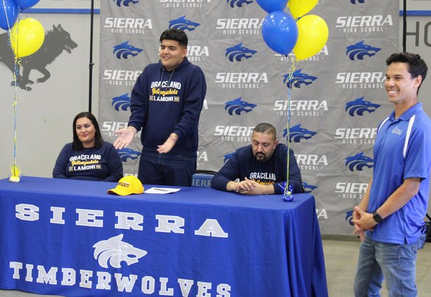 Mustafa Rasuli signing