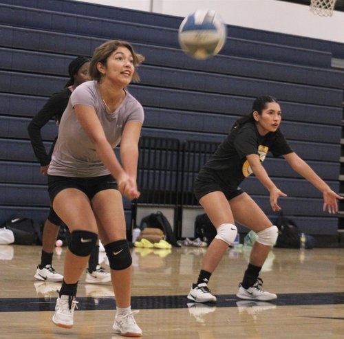Lathrop girls volleyball