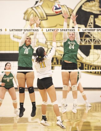 Manteca-Lathrop girls volleyball