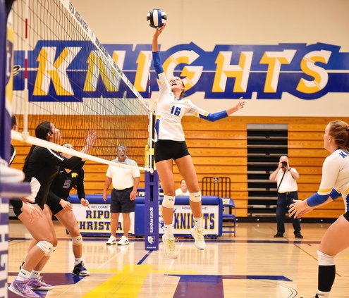 Escalon-Ripon Christian girls volleyball