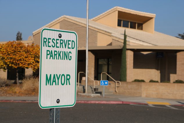 mayor parking