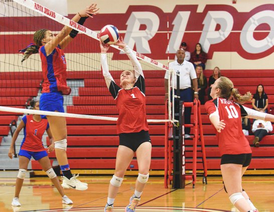 Highlands-Ripon girls volleyball