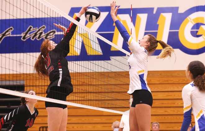 Bear River-Ripon Christian girls volleyball