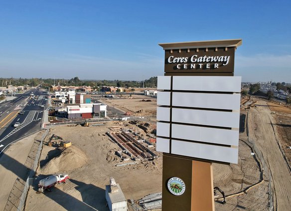 Ceres Gateway Center sign