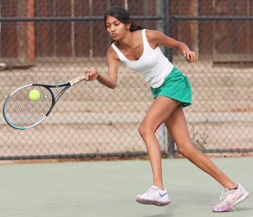 Tracy-Manteca girls tennis