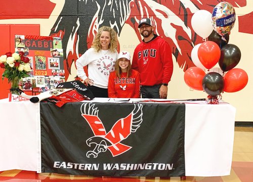 Gabbi Ilardi signging