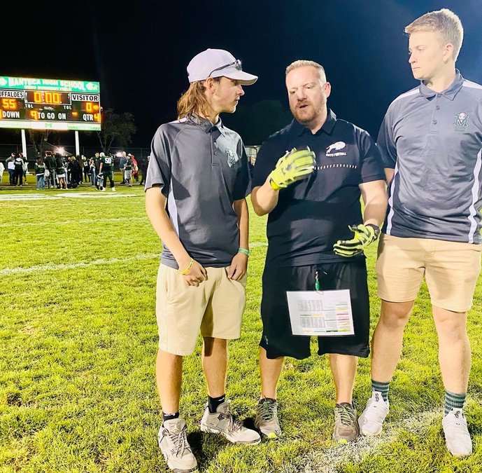 From the sideline, Manteca students provide insight to live audience